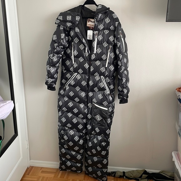 NWT Eddie Bauer X Baja East Down Snowsuit - Picture 3 of 9